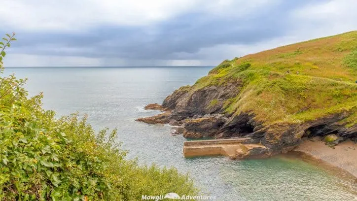 Cornwall’s rugged coastline is wild & full of hidden coves. Real hidden gems! Here’s our list of the 7 coolest coves in Cornwall to visit on a UK road trip. Read the full article here://mowgli-adventures.com/7-coolest-coves-in-cornwall/