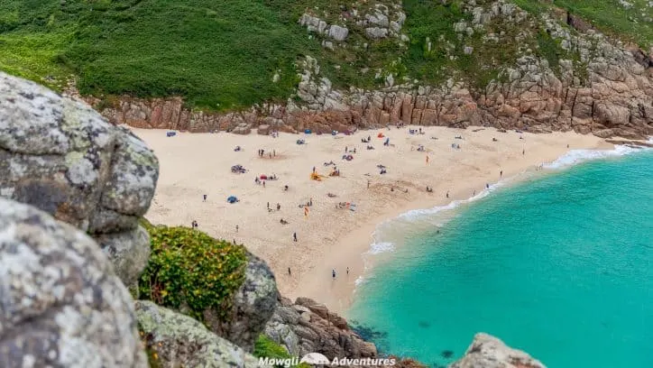 Cornwall’s rugged coastline is wild & full of hidden coves. Real hidden gems! Here’s our list of the 7 coolest coves in Cornwall to visit on a UK road trip. Read the full article here://mowgli-adventures.com/7-coolest-coves-in-cornwall/