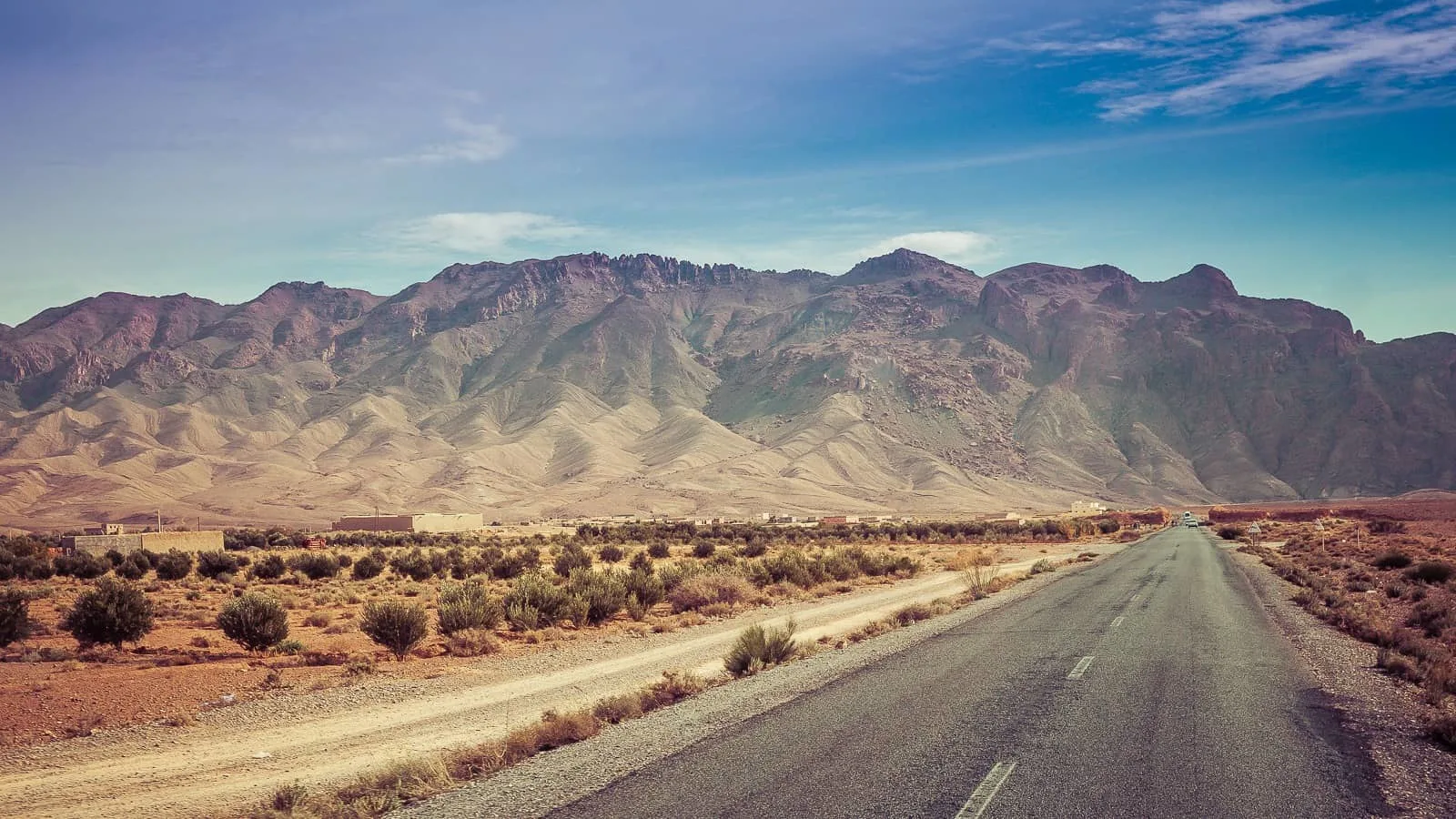 Driving in Morocco is an experience you won’t forget in a hurry. If you’re vigilant, relaxed and follow these tips you’ll find there’s nothing to stop your epic road trip around this incredible country. #Morocco #RoadTrip #DrivingTips #Travel Find out more by clicking on the following link: //mowgli-adventures.com/driving-in-morocco/