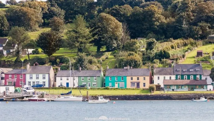 15 incredible things to do in Cork – Ireland - Wild Atlantic Way - a great list of things to see and do! From rugged cliffs tops, stunning beaches, colourful villages and a wild peninsulas, touring Cork won’t disappoint. #WAW #WildAtlanticWay #WestCork Read the full article here: //mowgli-adventures.com/things-to-do-in-cork-ireland/