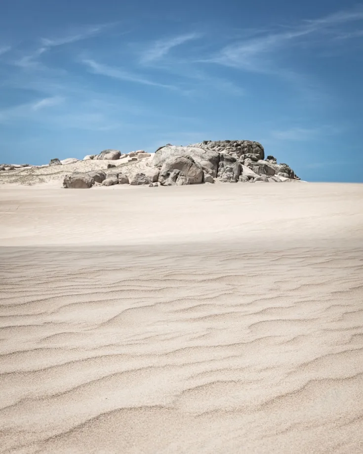 Cerro de la Buena Vista - a rocky outcrop in the sand dunes 