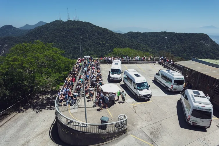 Shuttle busees to the base of Christ the Redeemer Brazil