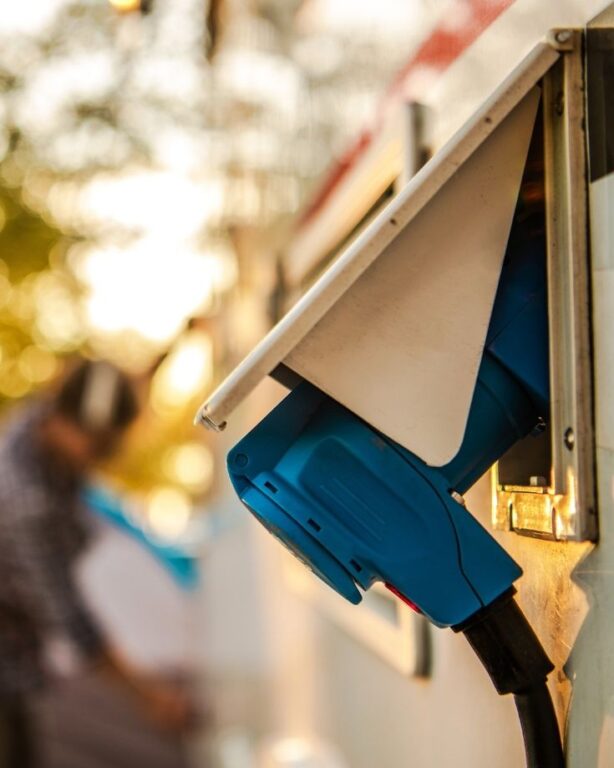 How To Charge A Leisure Battery In Campers, Motorhomes & RVs