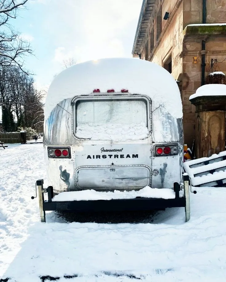 airstream in the snow without rv skirting