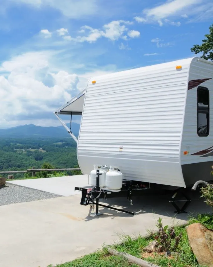 travel trailers are non motorized, towable RVs