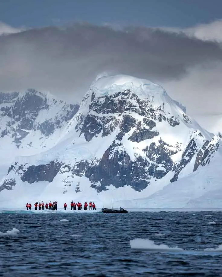 The scenery is simply stunning adn a perfect reason to visit Antarctica