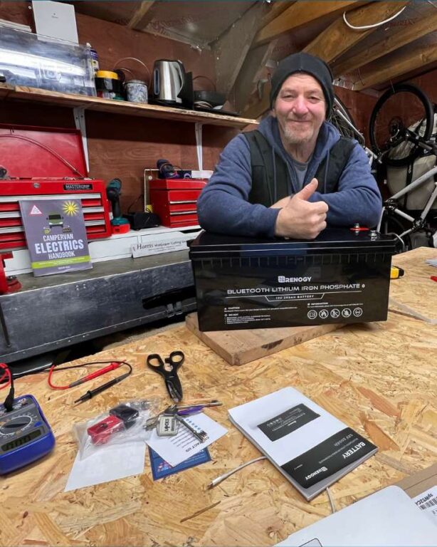 Renogy 200ah Lithium Battery Review & Comparison 2023