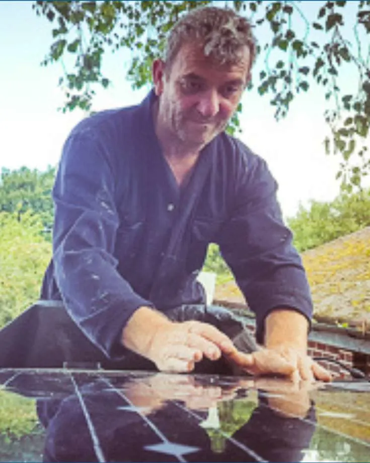 Flexible solar panels installation