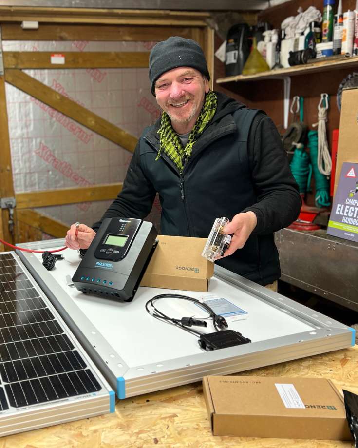 Renogy 400 Watt Premium Solar Kit Review the contents of the kit