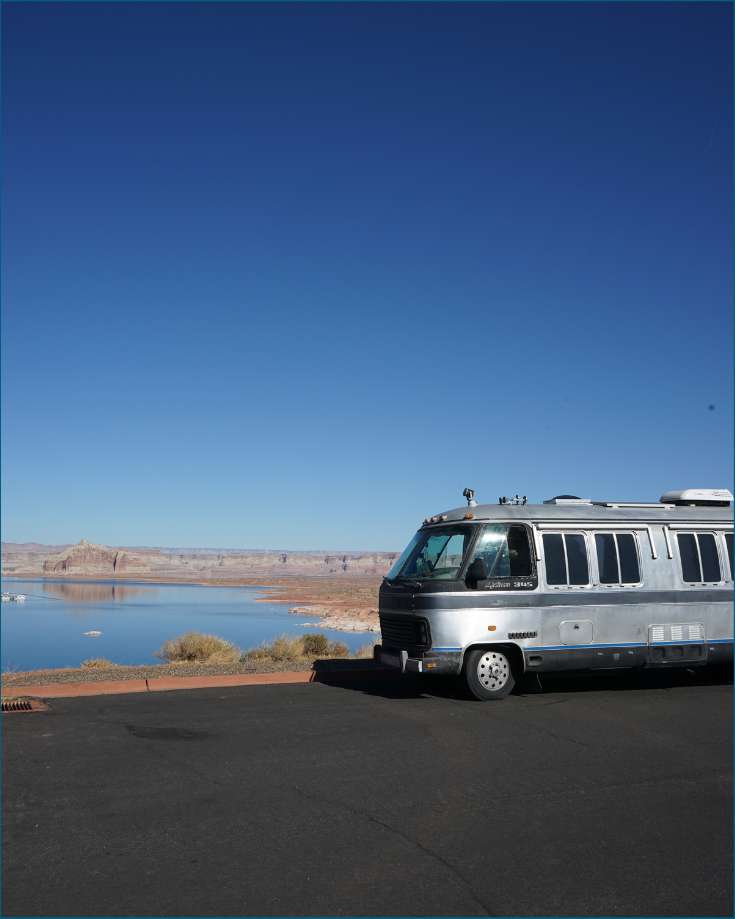 An RV parked on public lands found using the Campendium app